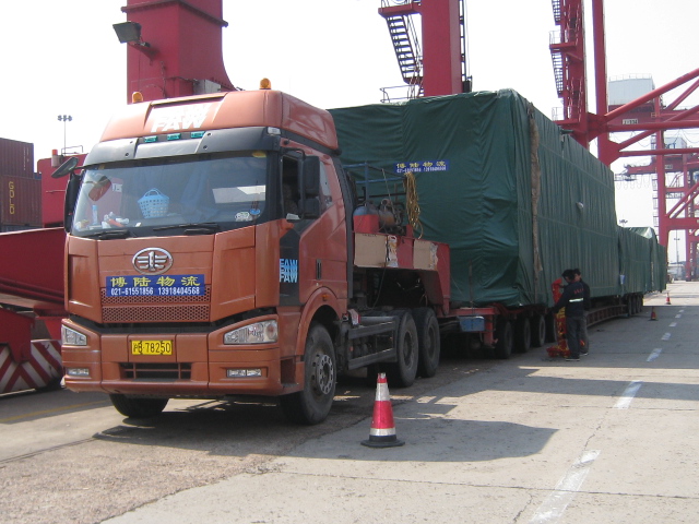 博陸物流重大件運(yùn)輸車隊(duì)